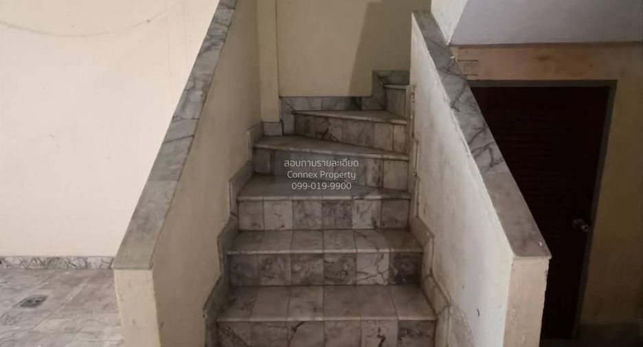 For sale 4 bedrooms townhouse in Phutthamonthon, Nakhon Pathom