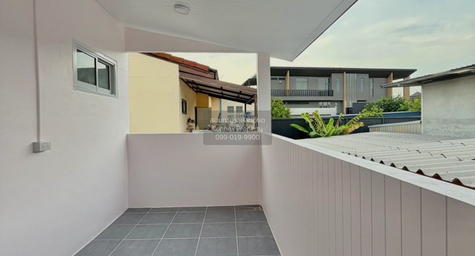 For sale 4 bedrooms townhouse in Mueang Nonthaburi, Nonthaburi