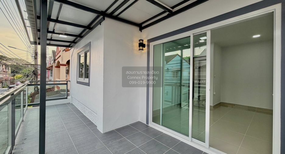 For sale 4 bedrooms townhouse in Mueang Nonthaburi, Nonthaburi