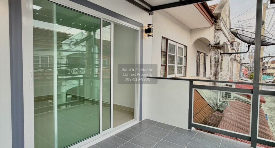 For sale 4 bedrooms townhouse in Mueang Nonthaburi, Nonthaburi