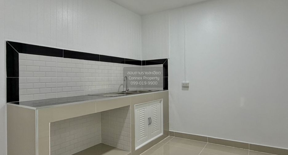 For sale 4 bedrooms townhouse in Mueang Nonthaburi, Nonthaburi