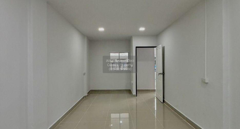 For sale 4 bedrooms townhouse in Mueang Nonthaburi, Nonthaburi