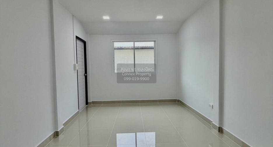 For sale 4 bedrooms townhouse in Mueang Nonthaburi, Nonthaburi
