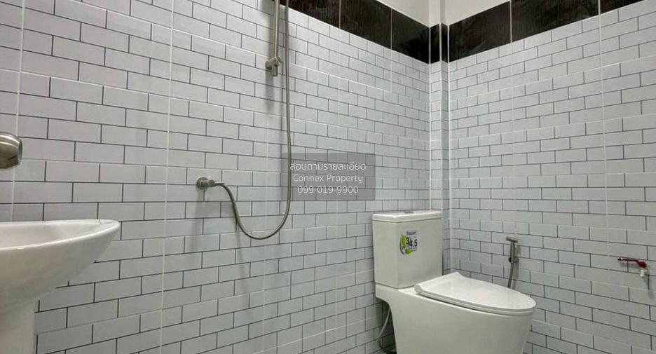 For sale 3 bedrooms townhouse in Mueang Nonthaburi, Nonthaburi