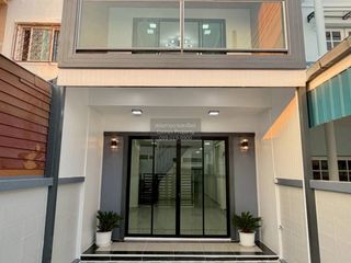 For sale 3 bedrooms townhouse in Mueang Nonthaburi, Nonthaburi