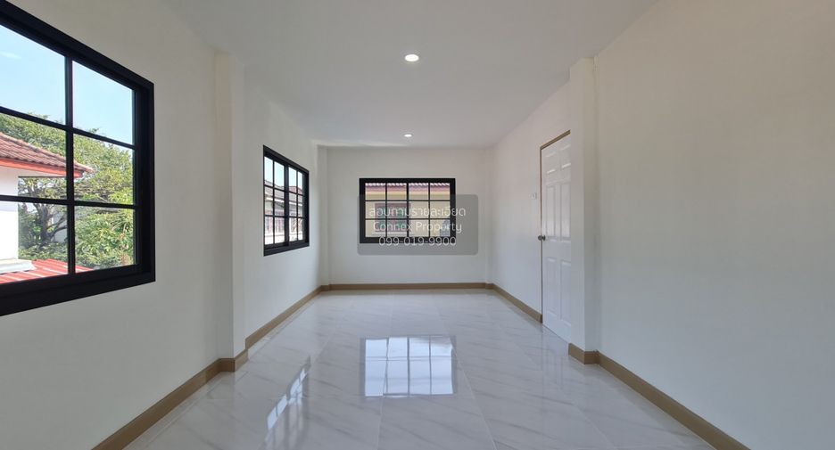 For sale 4 bedrooms house in Khlong Sam Wa, Bangkok