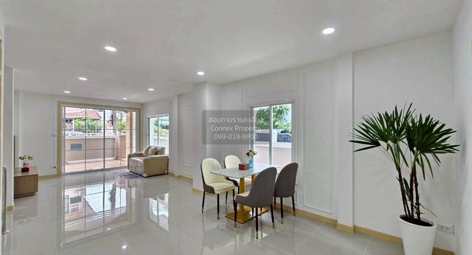Casa adosada en venta de 5 habitaciones en Bang Bua Thong, Nonthaburi