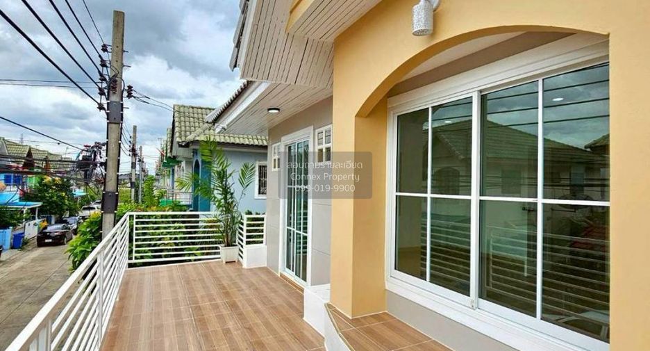 Casa adosada en venta de 5 habitaciones en Bang Bua Thong, Nonthaburi