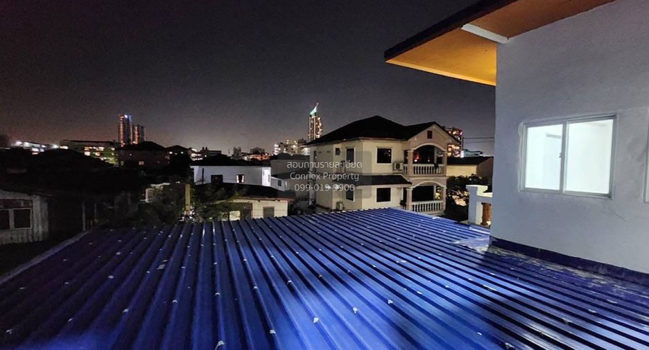 Casa adosada en venta de 6 habitaciones en Bang Kapi, Bangkok
