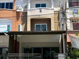 Casa adosada en venta de 4 habitaciones en Bang Bua Thong, Nonthaburi
