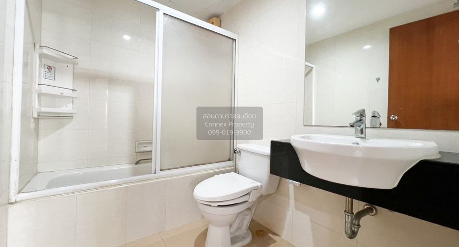 For sale 2 bedrooms condo in Si Racha, Chonburi