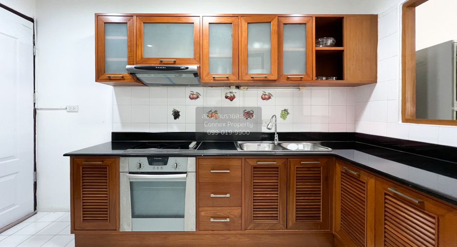 For sale 2 bedrooms condo in Si Racha, Chonburi