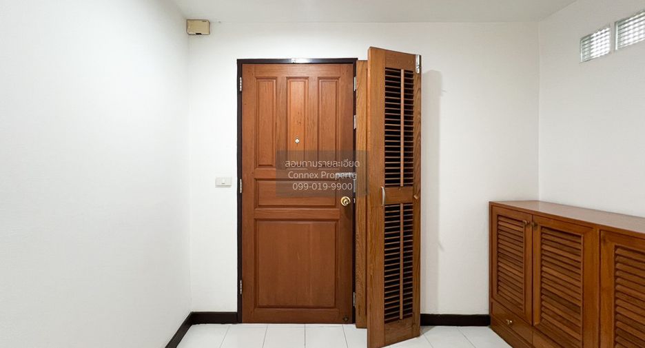 For sale 2 bedrooms condo in Si Racha, Chonburi