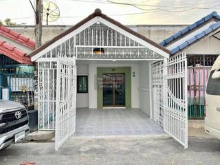 For sale 2 bedrooms townhouse in Sai Noi, Nonthaburi