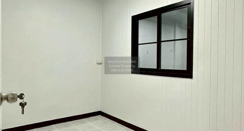 For sale 2 bedrooms townhouse in Sai Noi, Nonthaburi