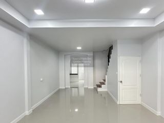 For sale 2 bedrooms townhouse in Thanyaburi, Pathum Thani