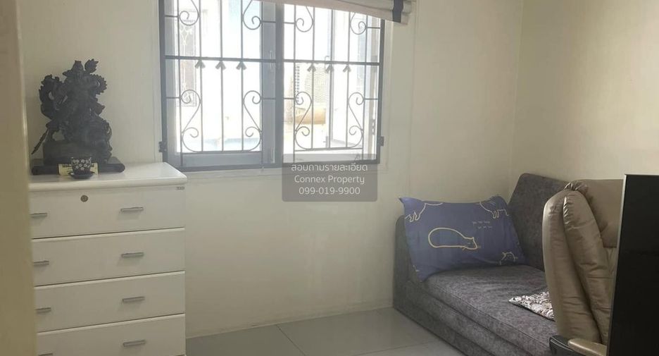 For sale 4 bedrooms townhouse in Mueang Pathum Thani, Pathum Thani