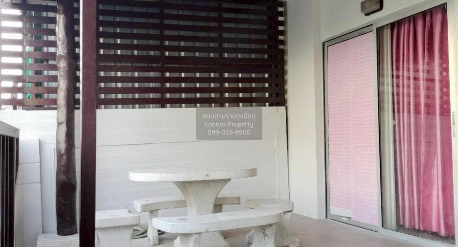 For sale 3 bedrooms townhouse in Mueang Samut Prakan, Samut Prakan