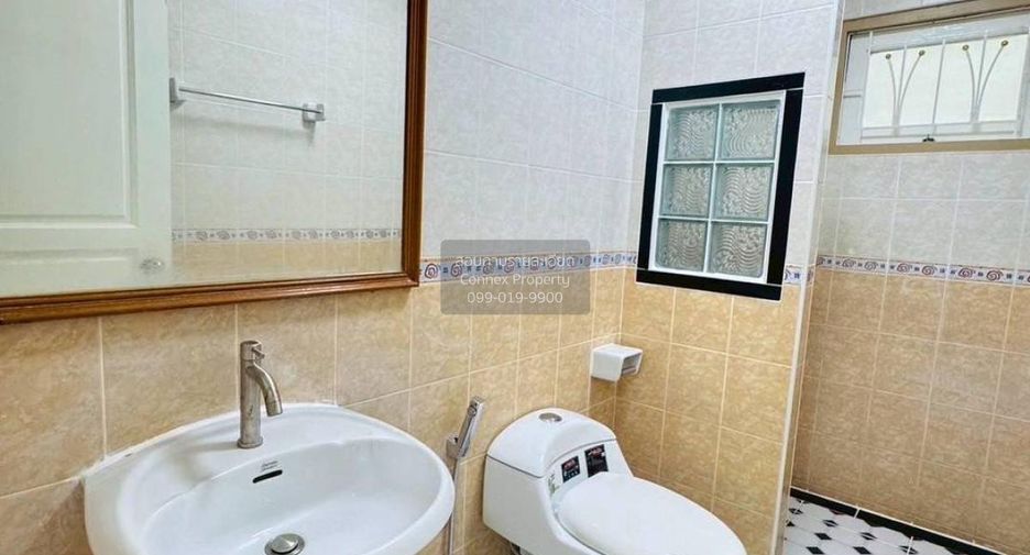 For sale 4 bedrooms house in Sai Noi, Nonthaburi