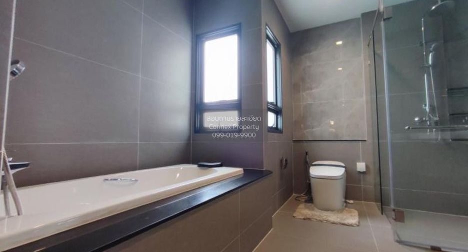 For sale 5 bedrooms house in Bang Bua Thong, Nonthaburi