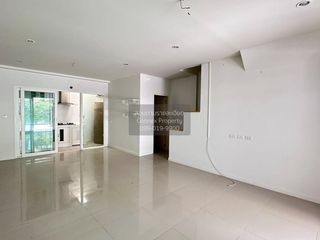 出售 3 卧室 联排别墅 在 Bang Lamung, Chon Buri