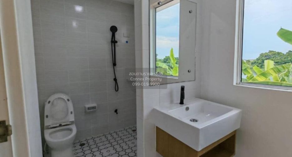 For sale 3 bedrooms townhouse in Bang Phli, Samut Prakan