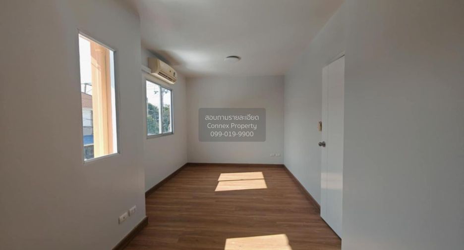 For sale 3 bedrooms townhouse in Bang Phli, Samut Prakan