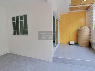 Casa adosada en venta de 4 habitaciones en Lam Luk Ka, Pathum Thani