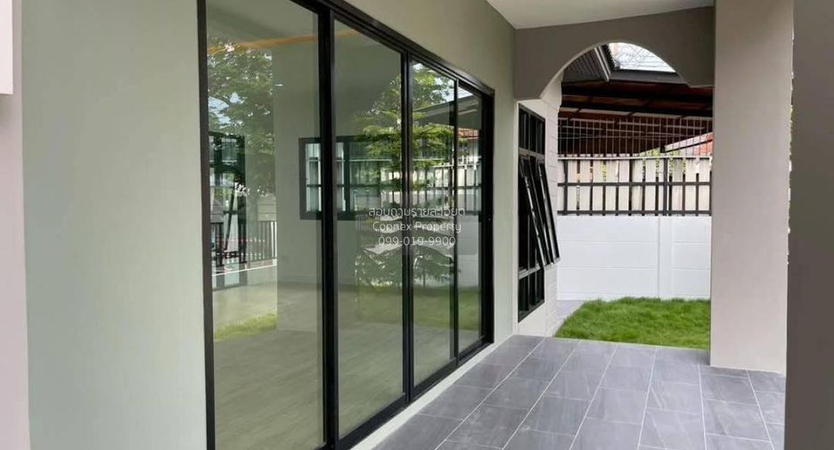 For sale 3 bedrooms house in Bang Kapi, Bangkok