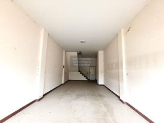 Gewerbefläche zum Kauf mit 2 Zimmer in Tha Yang, Phetchaburi