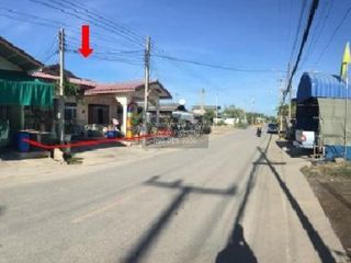For sale 2 bedrooms house in Ban Laem, Phetchaburi