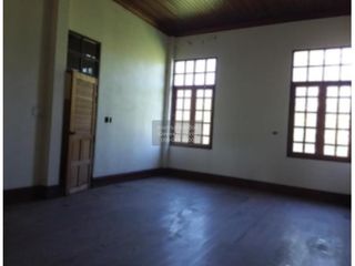 Haus zum Kauf mit 2 Zimmer in Tha Yang, Phetchaburi
