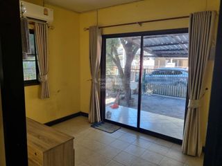 For sale 3 bedrooms townhouse in Mueang Samut Prakan, Samut Prakan