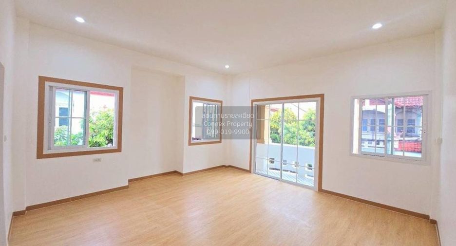 Casa adosada en venta de 2 habitaciones en Mueang Nonthaburi, Nonthaburi