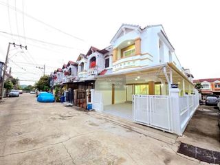 For sale 2 bedrooms townhouse in Mueang Nonthaburi, Nonthaburi