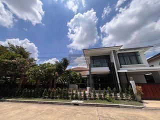 For sale 5 bedrooms house in Phasi Charoen, Bangkok