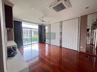 For sale 5 bedrooms house in Phasi Charoen, Bangkok