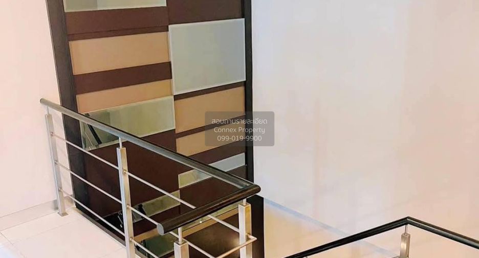 For sale 4 bedrooms house in Prawet, Bangkok