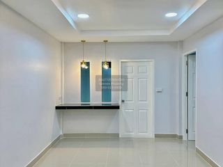 For sale 4 bedrooms townhouse in Sai Noi, Nonthaburi