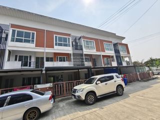 For sale 3 bedrooms townhouse in Mueang Nonthaburi, Nonthaburi