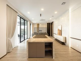 For sale 4 bedrooms house in Saphan Sung, Bangkok