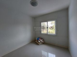 À vendre 3 chambres maison de ville à Mueang Chon Buri, Chonburi