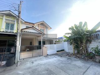 For sale 3 bedrooms townhouse in Bang Khun Thian, Bangkok