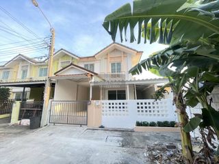 For sale 3 bedrooms townhouse in Bang Khun Thian, Bangkok