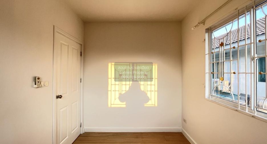For sale 3 bedrooms townhouse in Bang Khun Thian, Bangkok