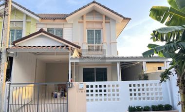 For sale 3 bedrooms townhouse in Bang Khun Thian, Bangkok