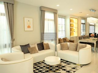 For sale 5 bedrooms house in Saphan Sung, Bangkok