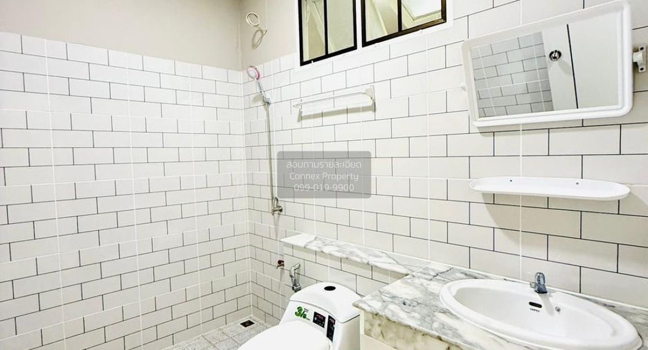 For sale 2 bedrooms townhouse in Bang Bua Thong, Nonthaburi