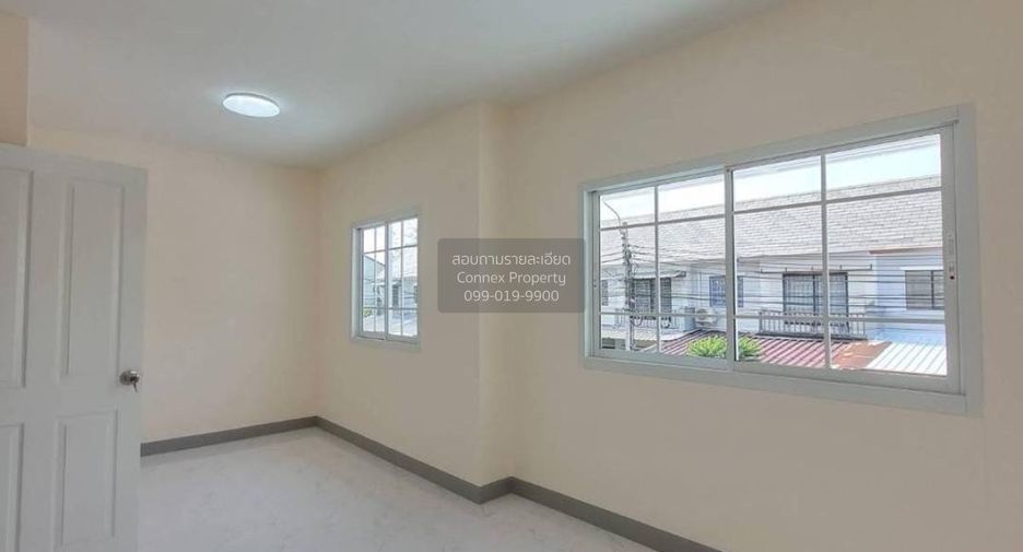 Casa adosada en venta de 3 habitaciones en Bang Yai, Nonthaburi