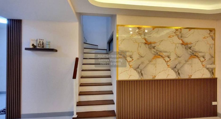 Casa adosada en venta de 3 habitaciones en Bang Yai, Nonthaburi